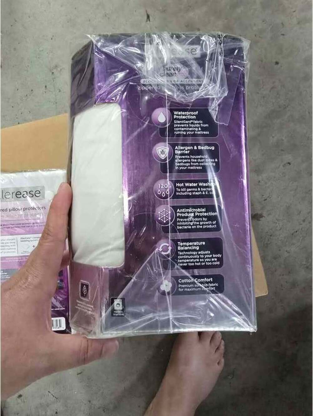 Allerease Queen Zippered Mattress Protector and 2-Pack Pillow Protectors and pad - Picture 3 of 9